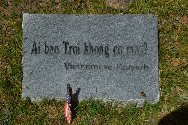 tren-dinh-troi-hiu-quanh