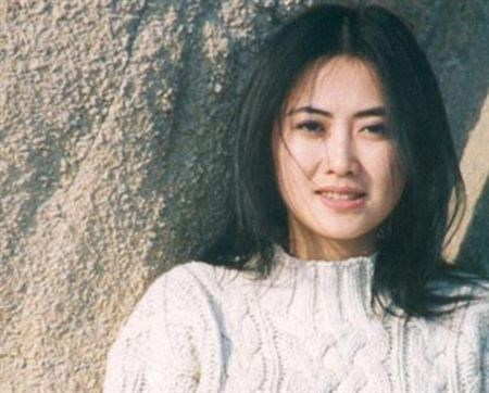 Con_gai_tap_can_binh