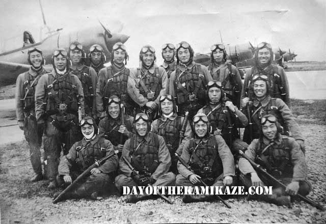 Huyen-thoai-cam-tu-quan-Nhat_ban